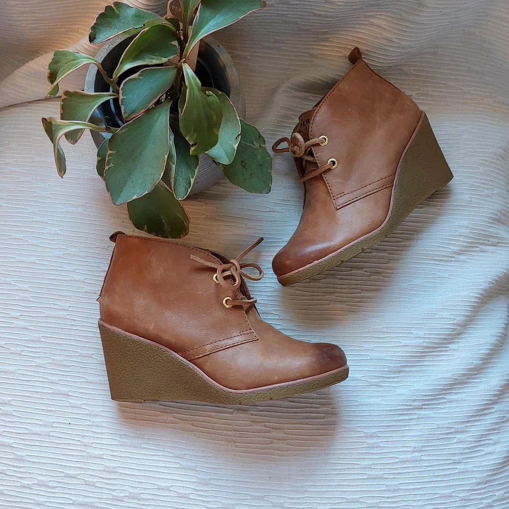 Sperry Brown Wedge Ankle Boots Size 6.5